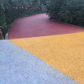欽州市 透水性混凝土 生態(tài)透水地坪 彩色整體透水路面 材料廠家生產(chǎn)直銷